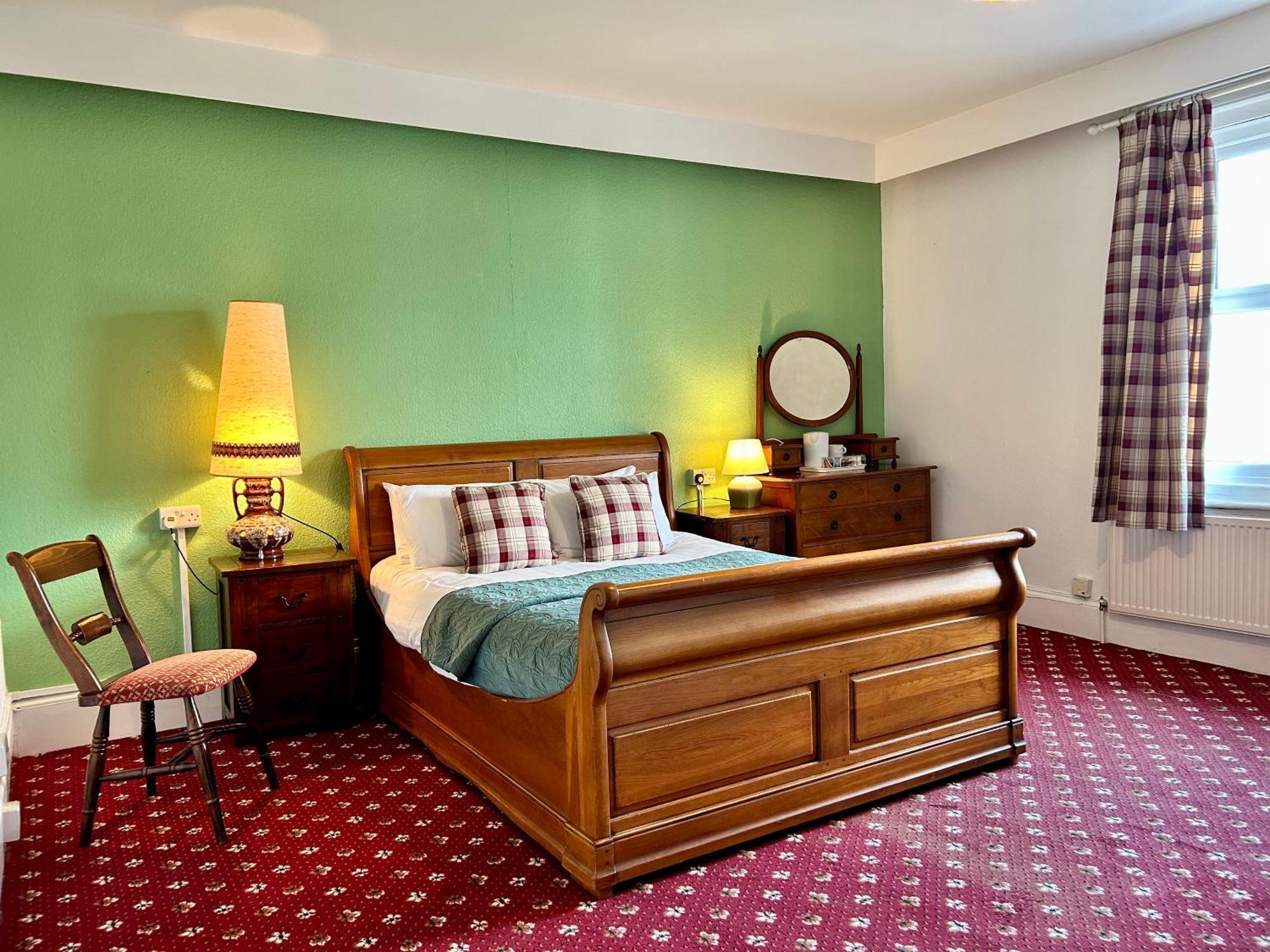 بورتسماوث Clarence Quarters Self-Catering Guest House المظهر الخارجي الصورة
