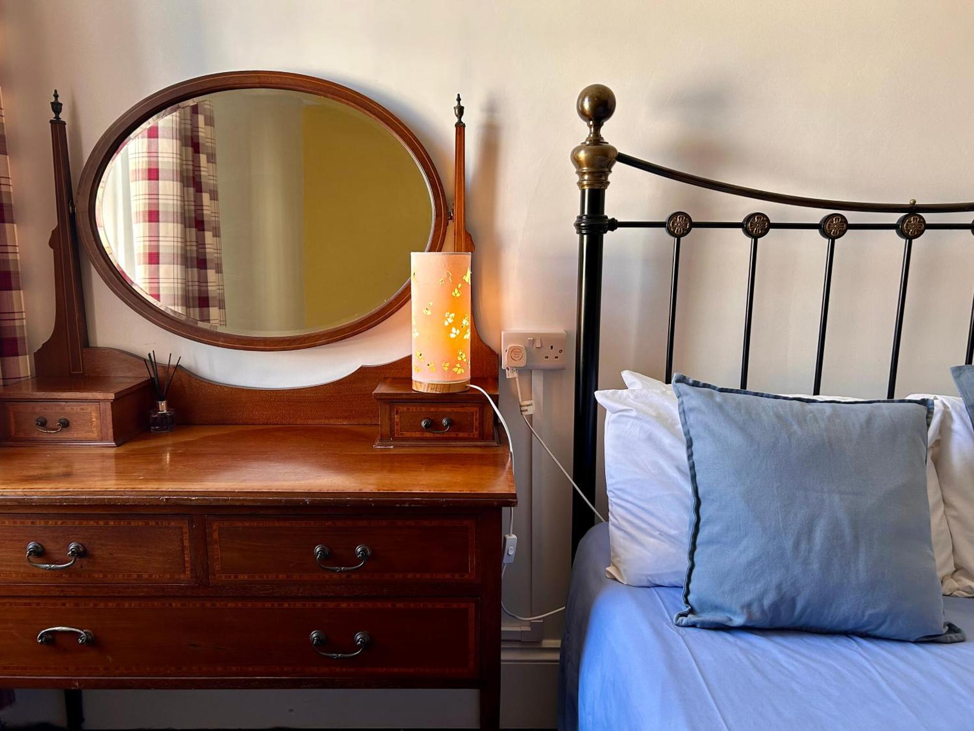 بورتسماوث Clarence Quarters Self-Catering Guest House المظهر الخارجي الصورة