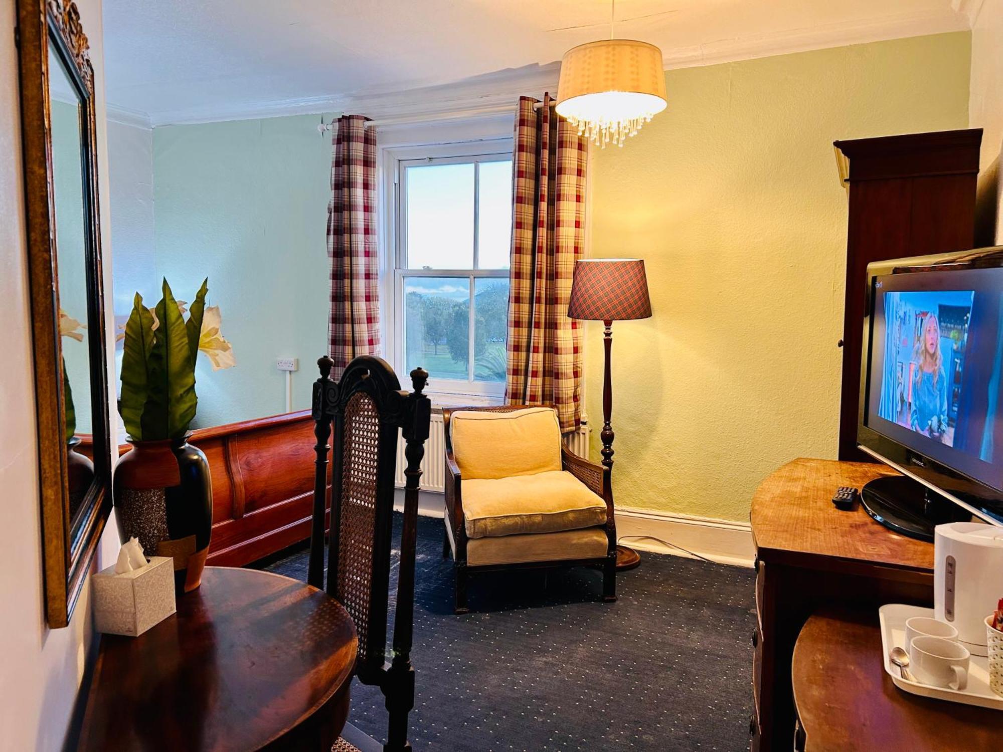 بورتسماوث Clarence Quarters Self-Catering Guest House المظهر الخارجي الصورة