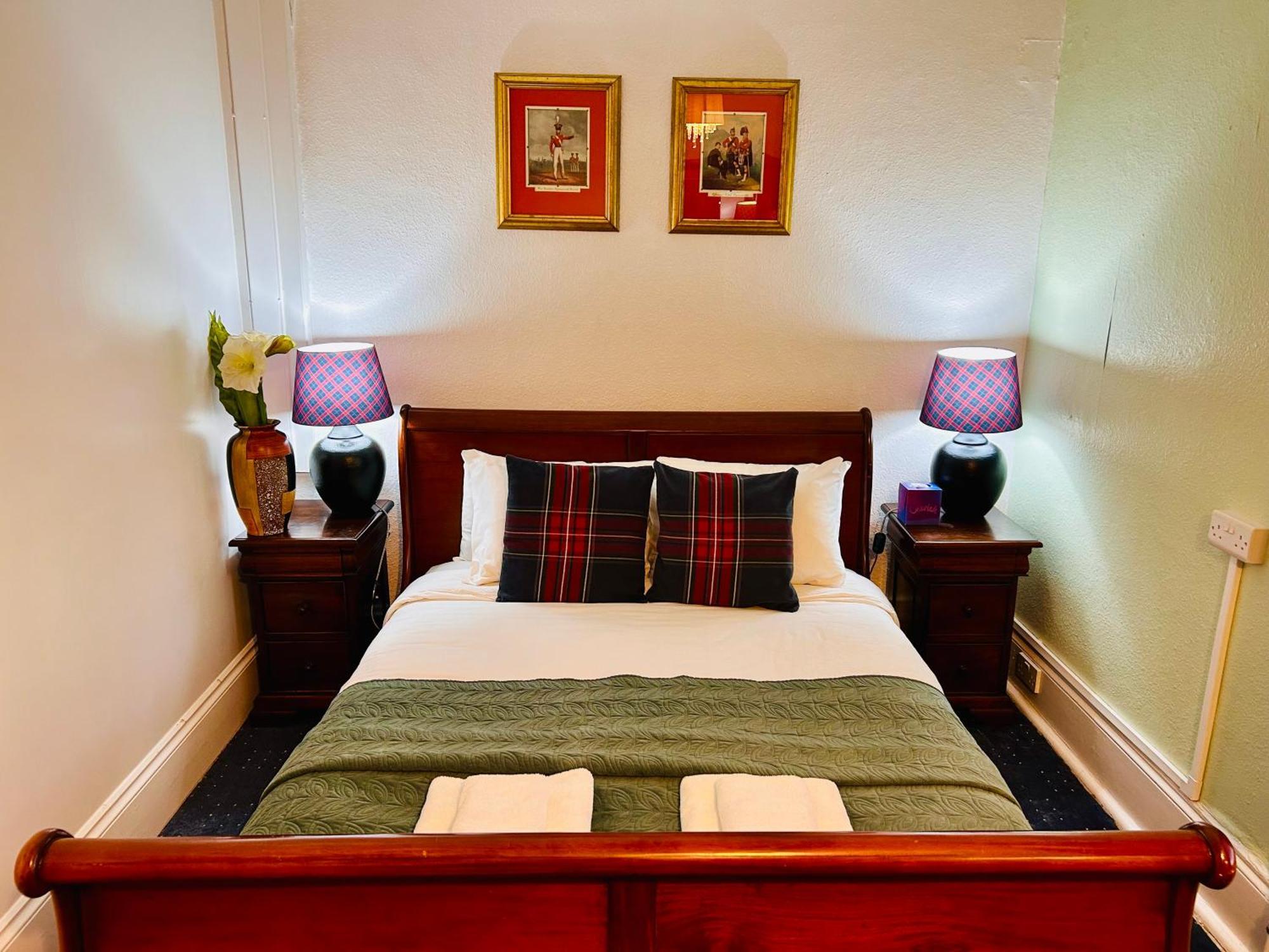 بورتسماوث Clarence Quarters Self-Catering Guest House المظهر الخارجي الصورة