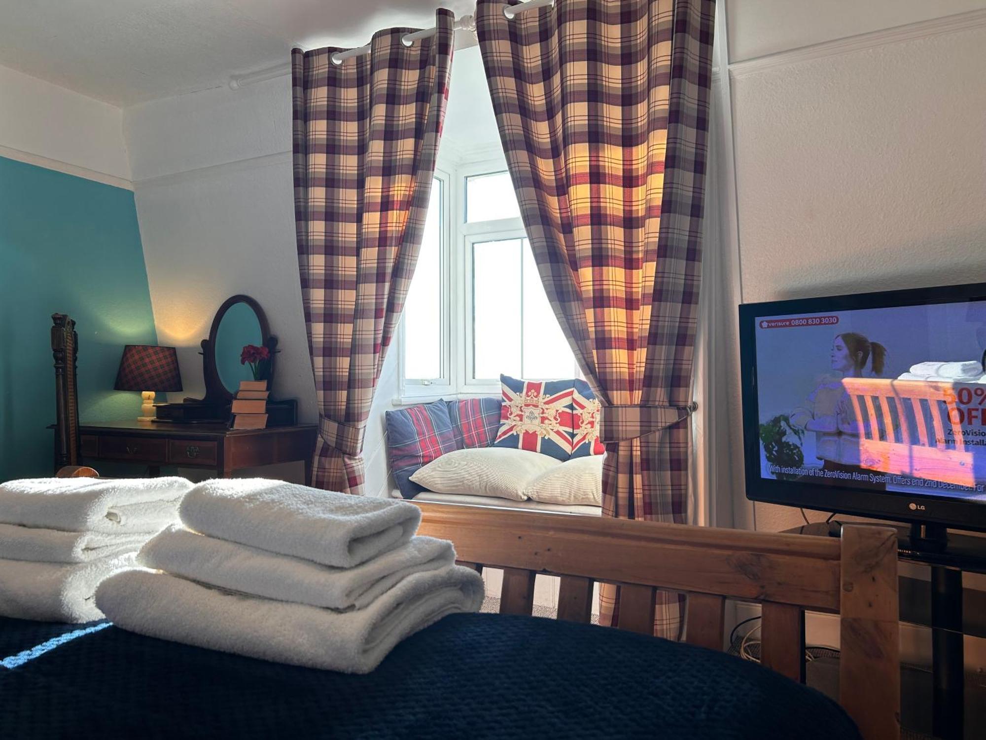بورتسماوث Clarence Quarters Self-Catering Guest House المظهر الخارجي الصورة