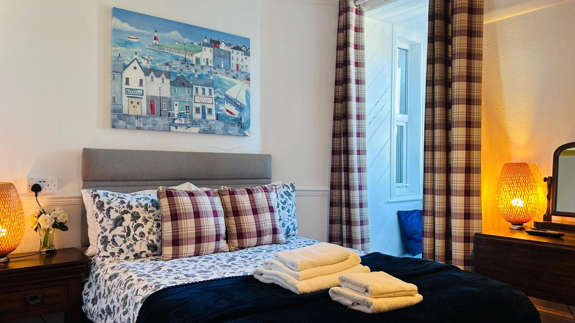 بورتسماوث Clarence Quarters Self-Catering Guest House المظهر الخارجي الصورة